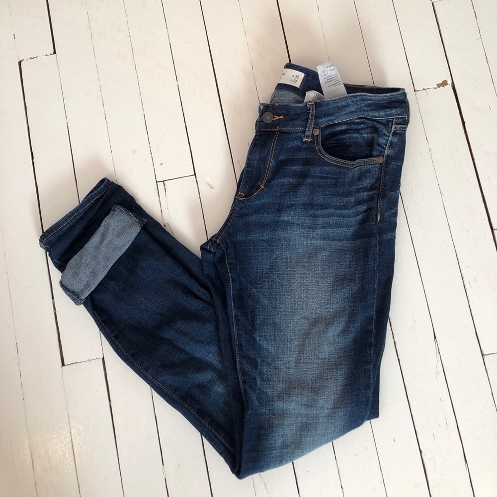 Abercrombie and Fitch medium wash jeans sz.10
